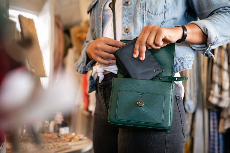 Does Size Matter for Wallets in Purses?